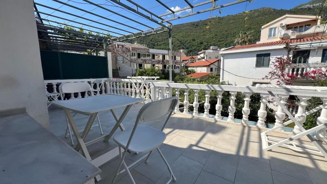 Apartments Adria Petrovac Exterior foto